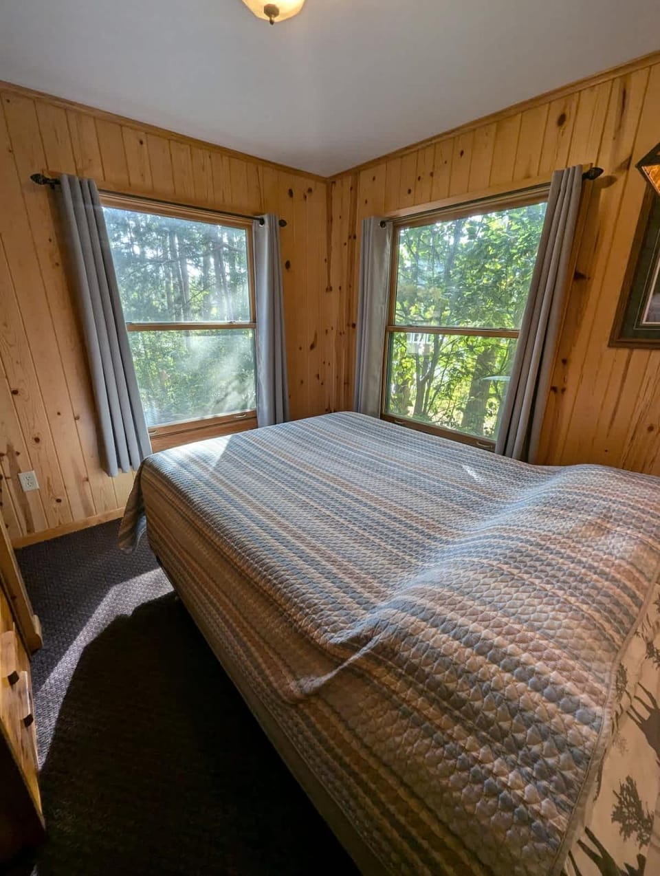 2BR 1BA Cabin #7 Riverside Point Resort Cabin in Park Rapids