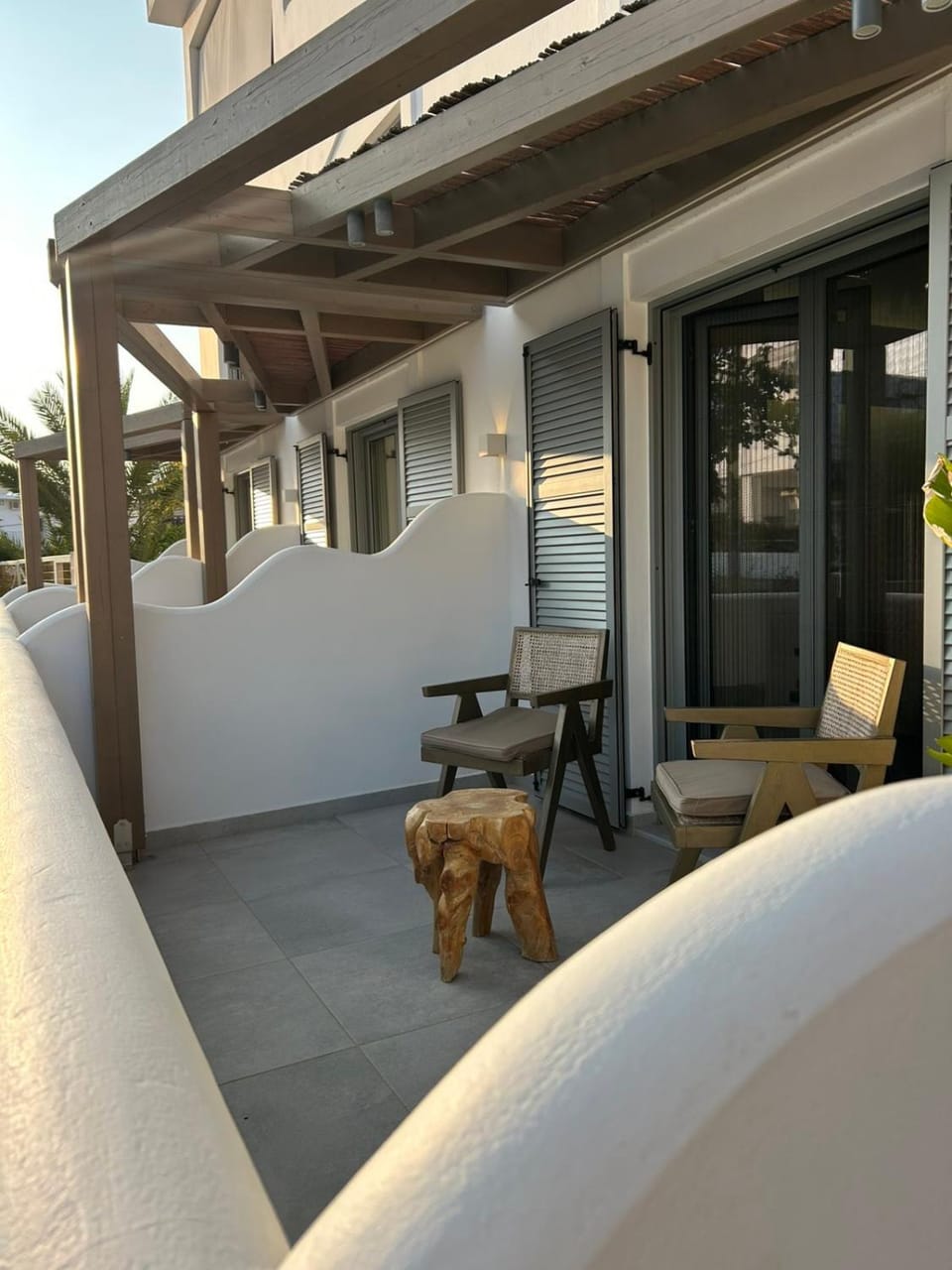 Property building, Balcony/Terrace, Balcony/Terrace