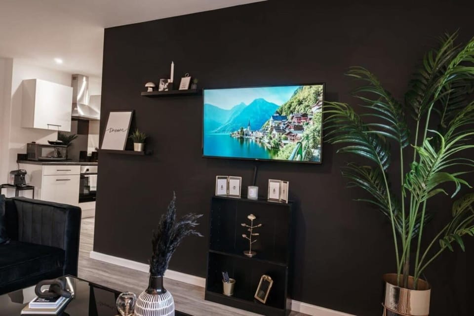 TV and multimedia, Kitchen or kitchenette, Family