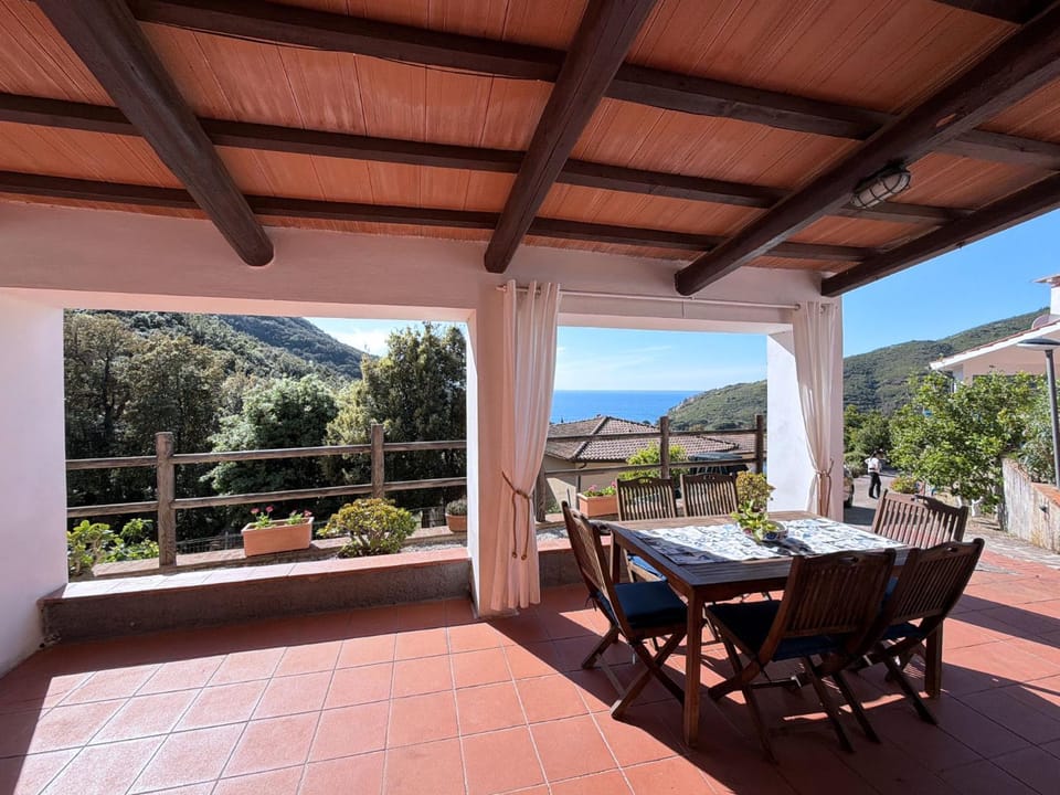 Patio, Dining area, Sea view