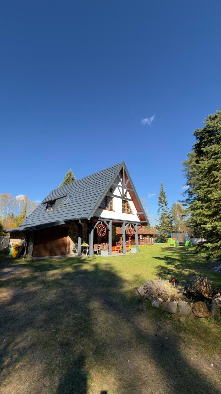 Property building, Natural landscape, Garden
