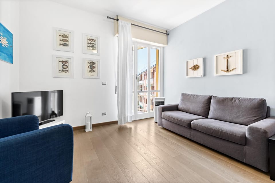 Hostdomus - Blu Finale Apartment in Finale Ligure