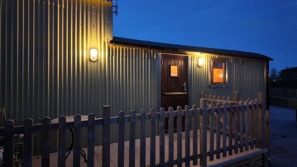 Swanage Shepherds Hut 2 House in Swanage