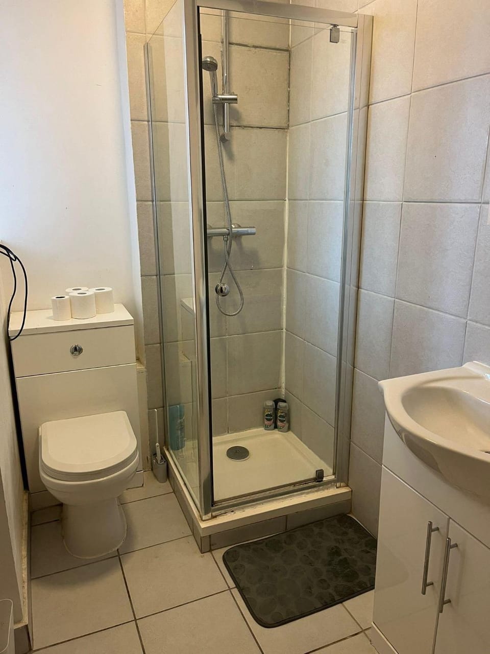 Shower, Toilet, Bathroom