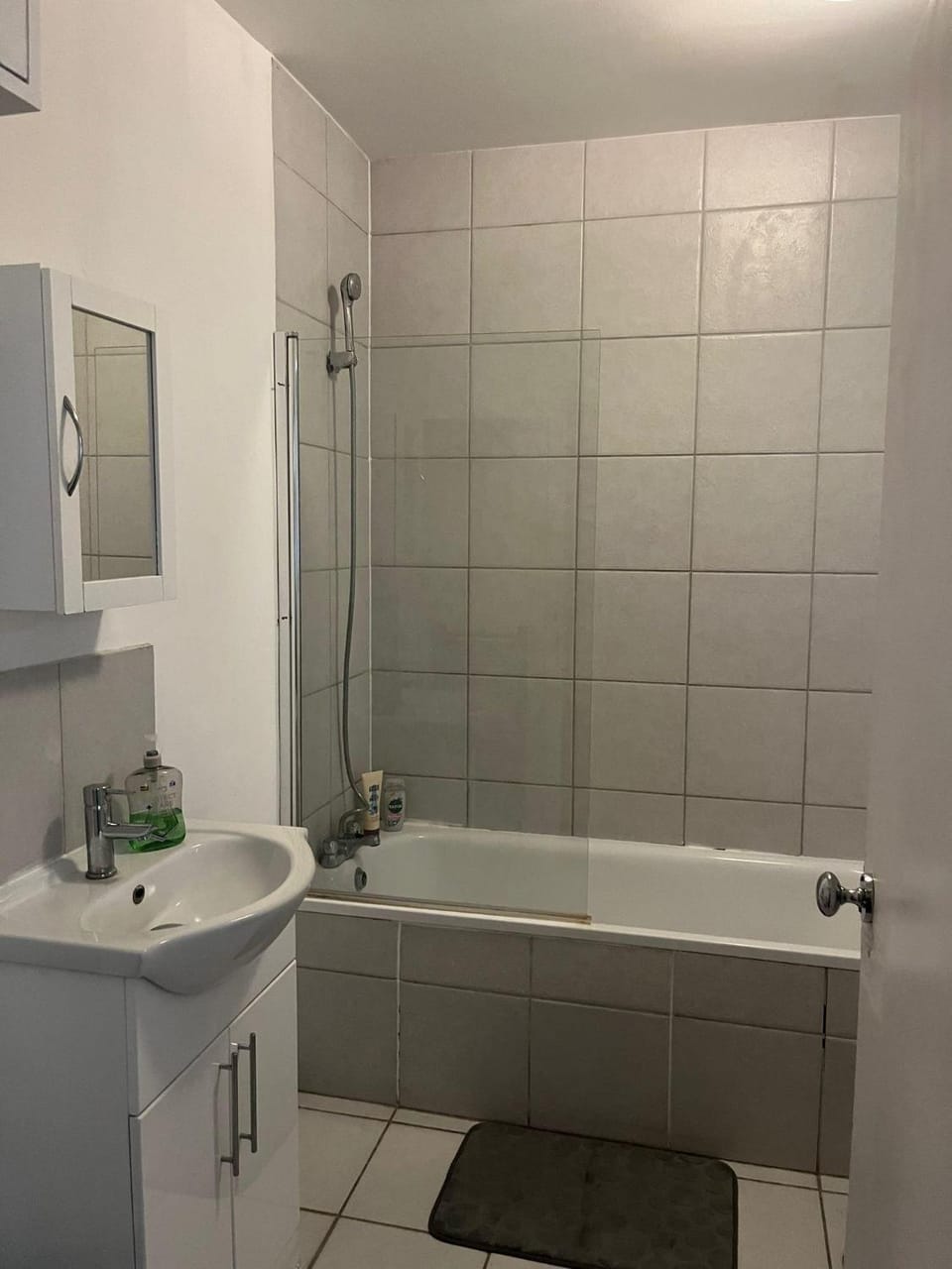 Bathroom, Bath
