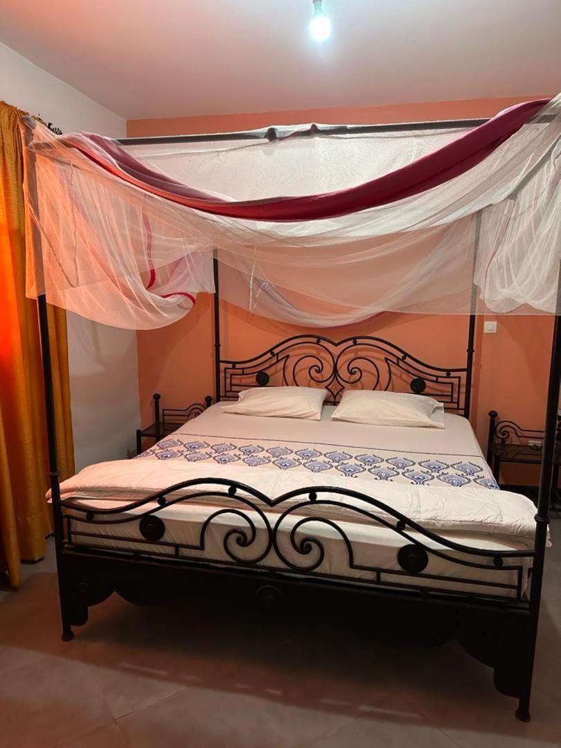 Diop House Apartment in Mbour