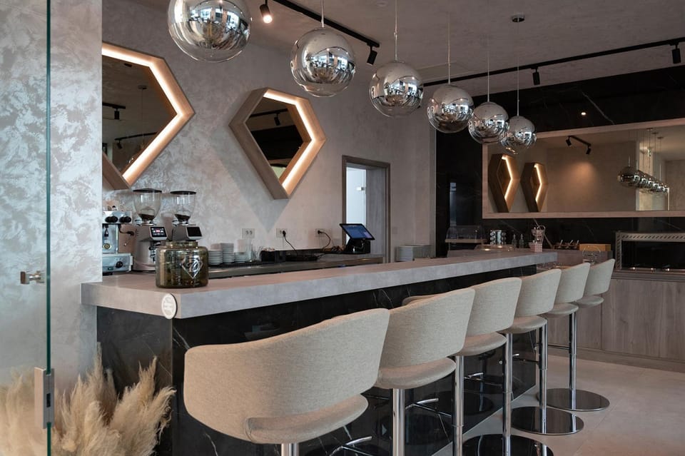 Lounge or bar