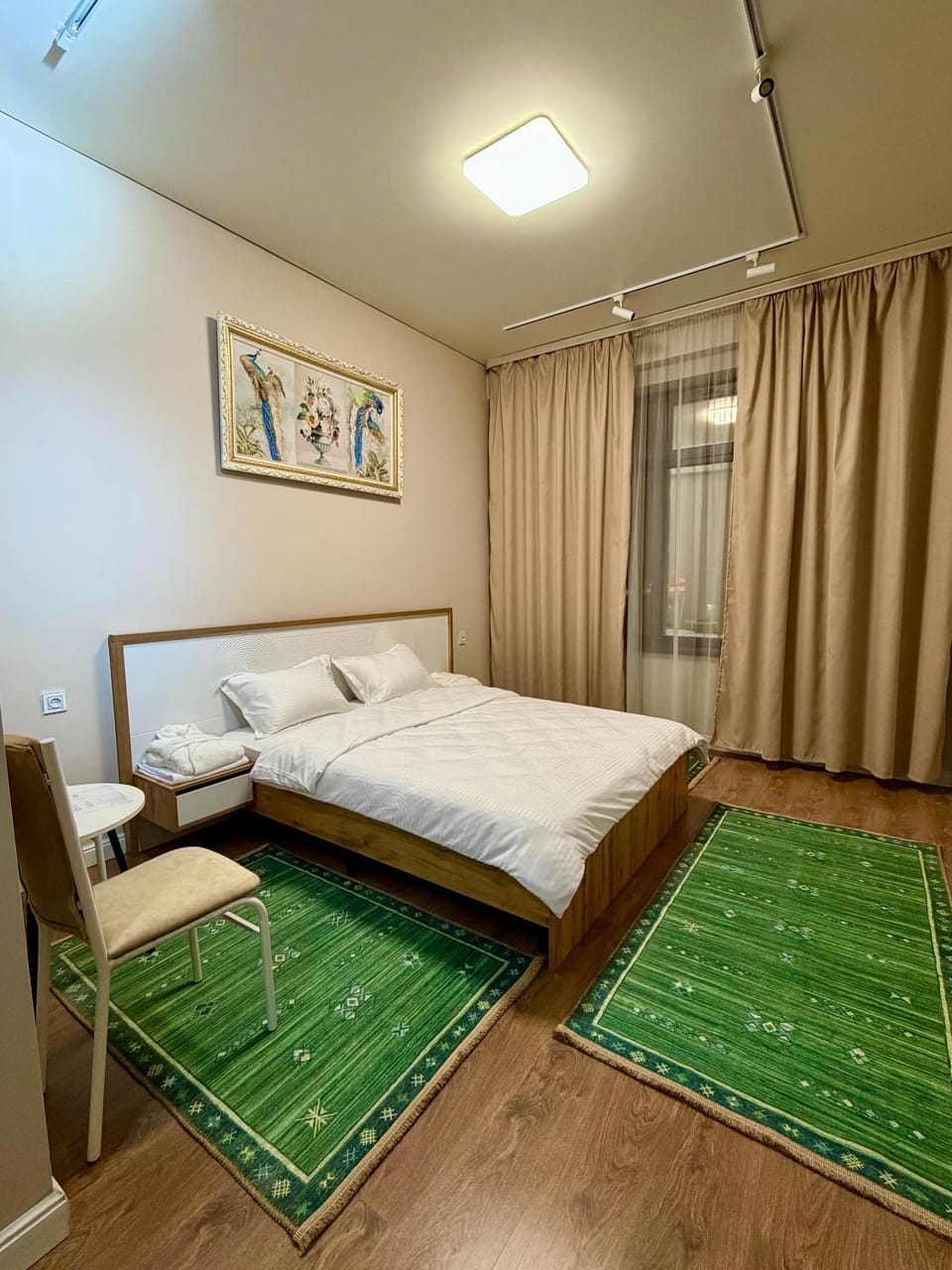Bed, Photo of the whole room