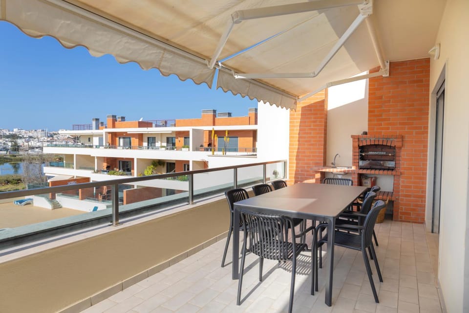 Laguna Vista Lagos , four Bedroom Luxury Penthouse Apartment in Lagos