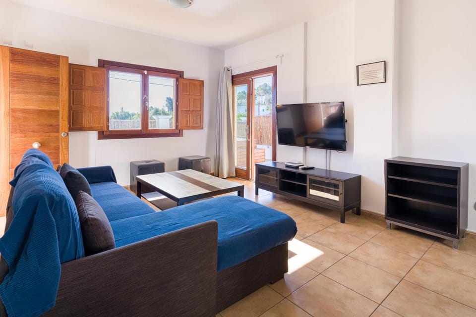 Communal lounge/ TV room, TV and multimedia, Living room