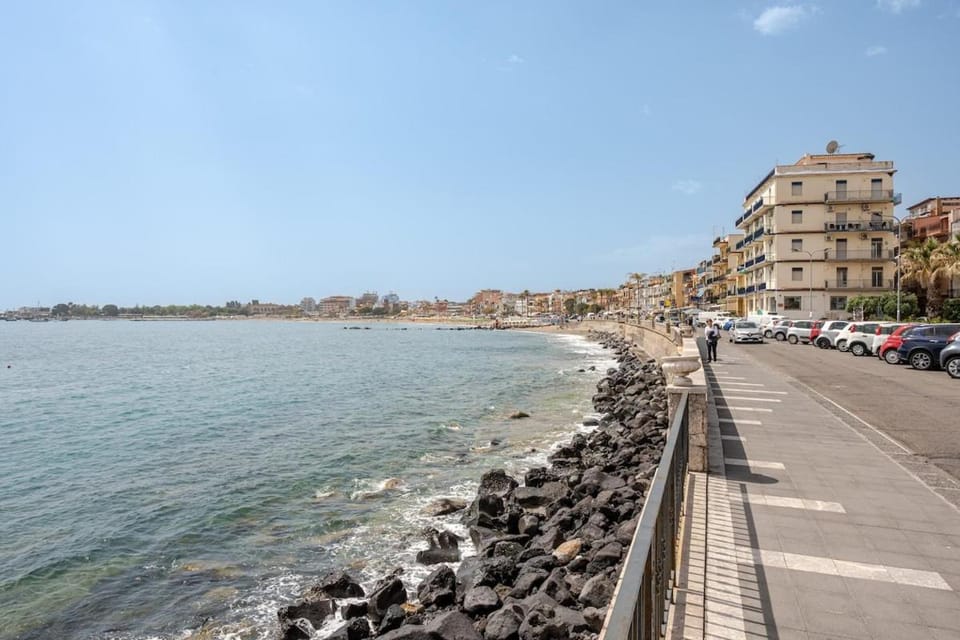 Neighbourhood, Natural landscape, Beach