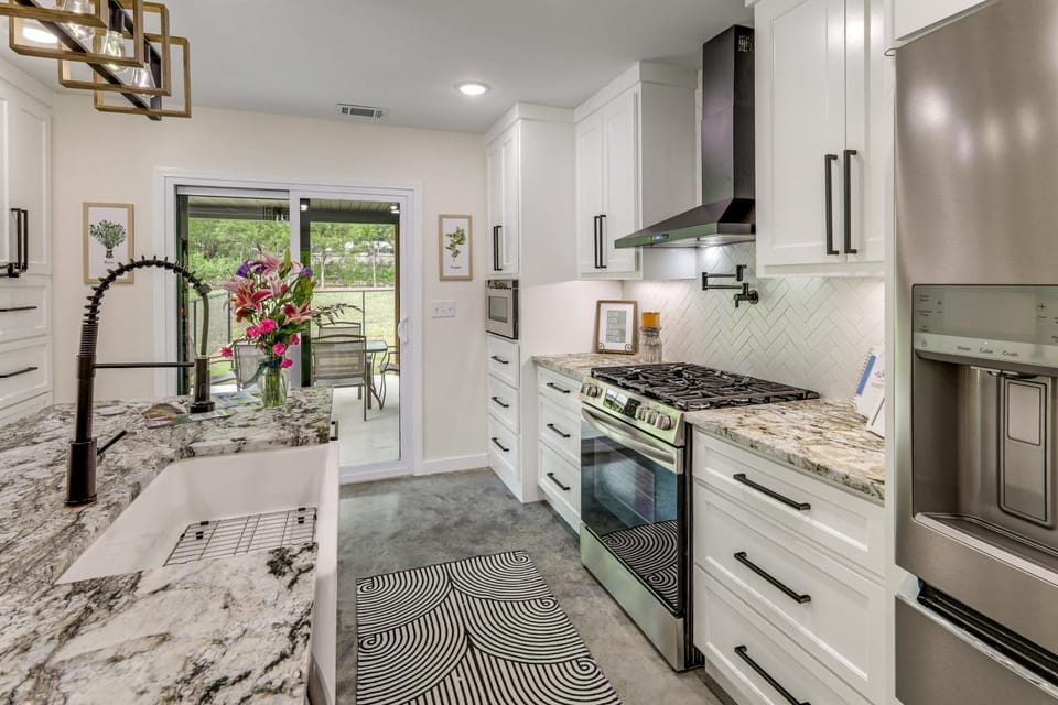 Modern-Style Home w/ Patio, Near Greers Ferry Lake House in Greers Ferry Lake