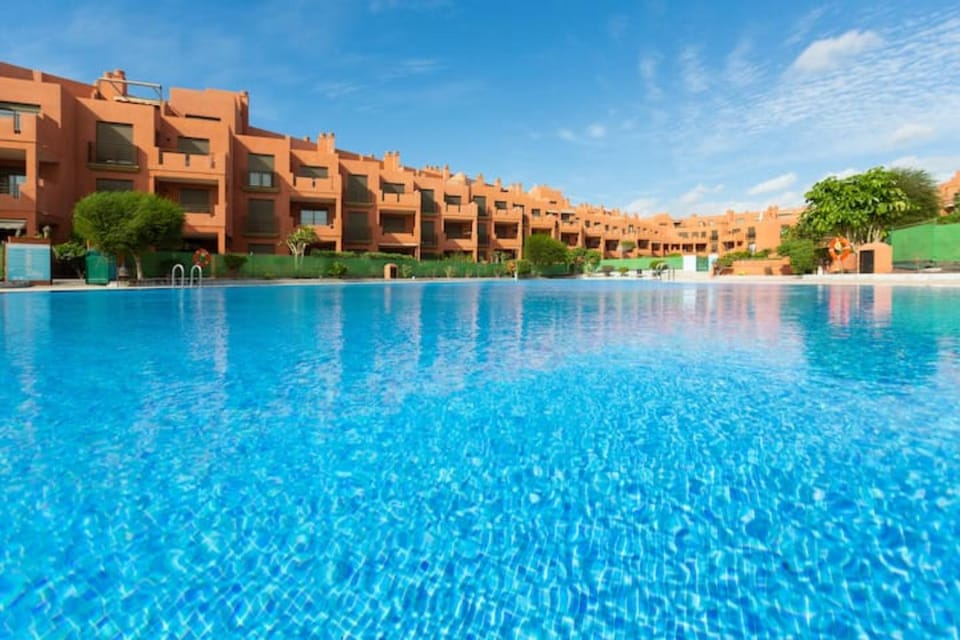 Property building, Swimming pool