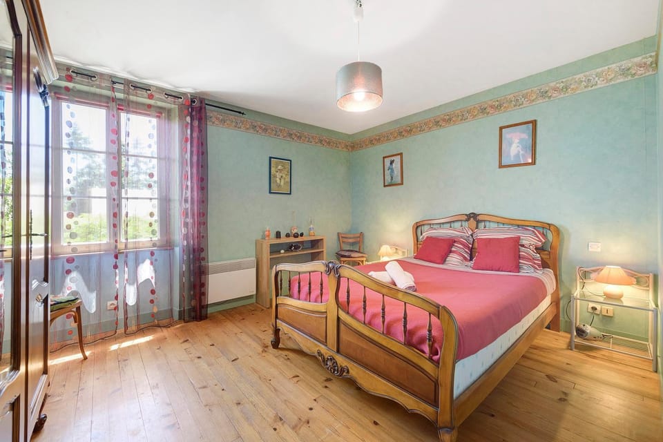 Property building, Living room, Bedroom