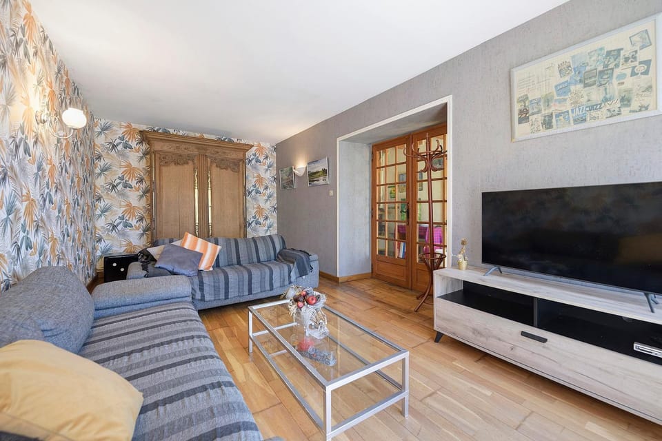 Property building, Living room