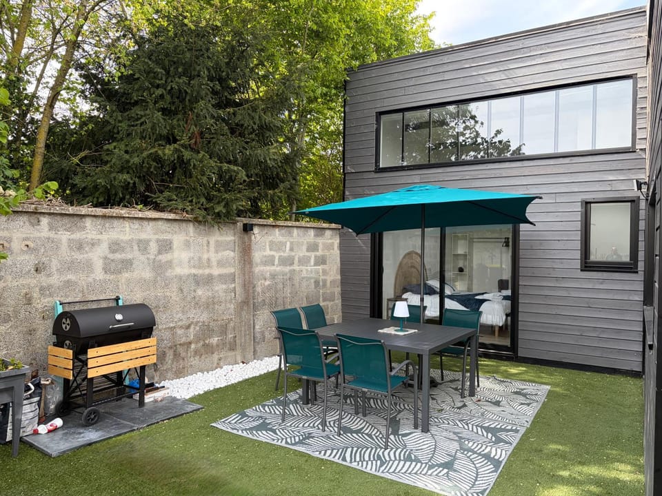 Patio, BBQ facilities