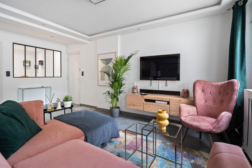 Property building, Living room