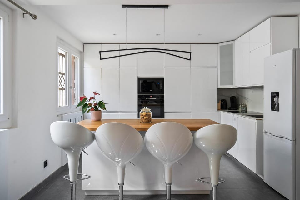 Property building, Kitchen or kitchenette, Living room