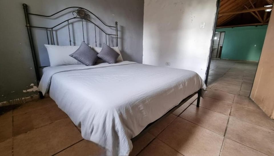 Property building, Bed, Bedroom