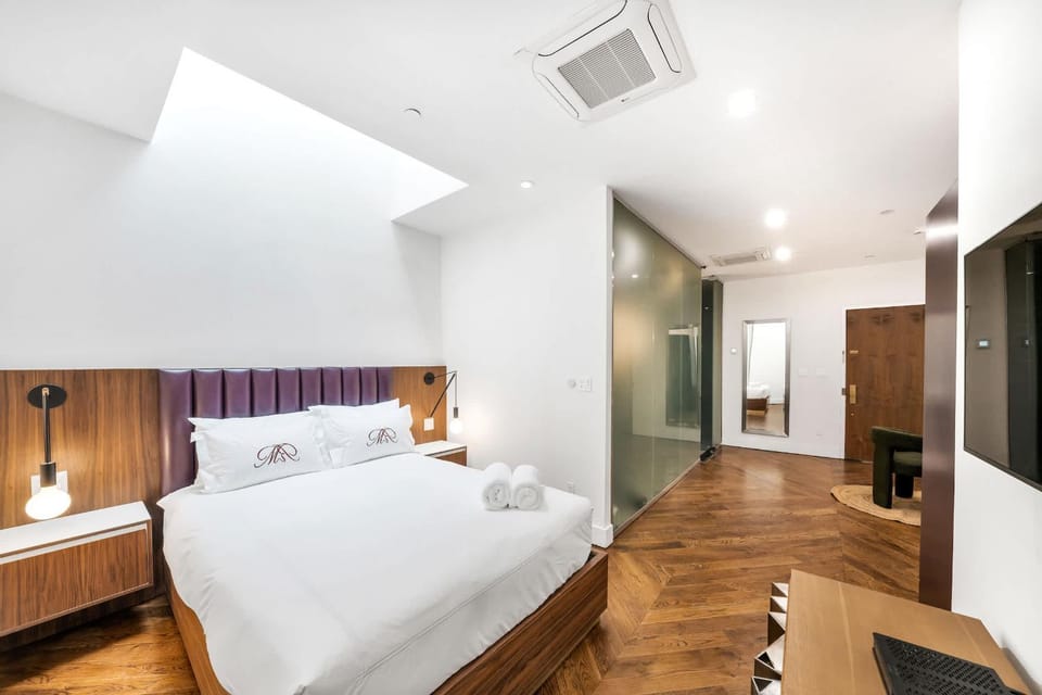 The Landmark by Rove Travel - Townhome with Roof Deck House in Midtown
