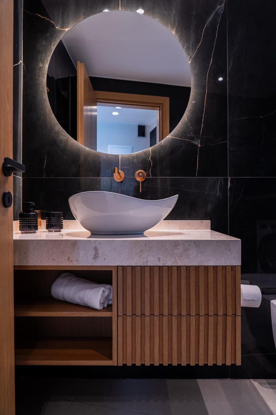 Bathroom, towels