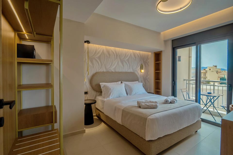 Bed, Balcony/Terrace, Bedroom, safe, wardrobe