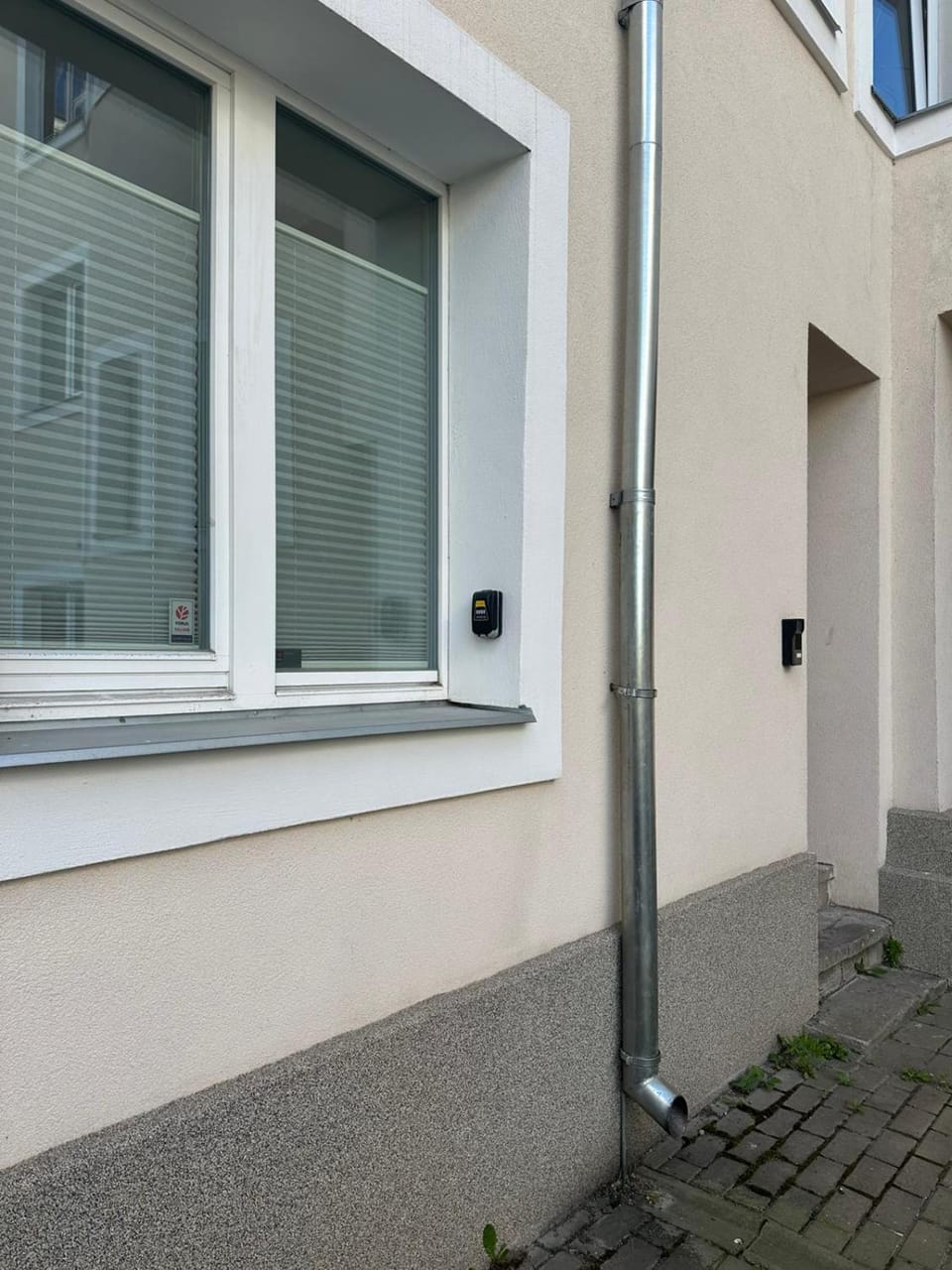 Property building, Day