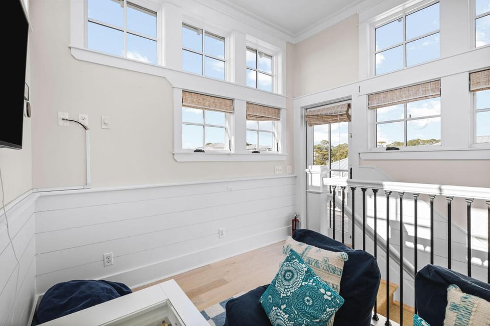 Beach Bike Cottage House in Rosemary Beach