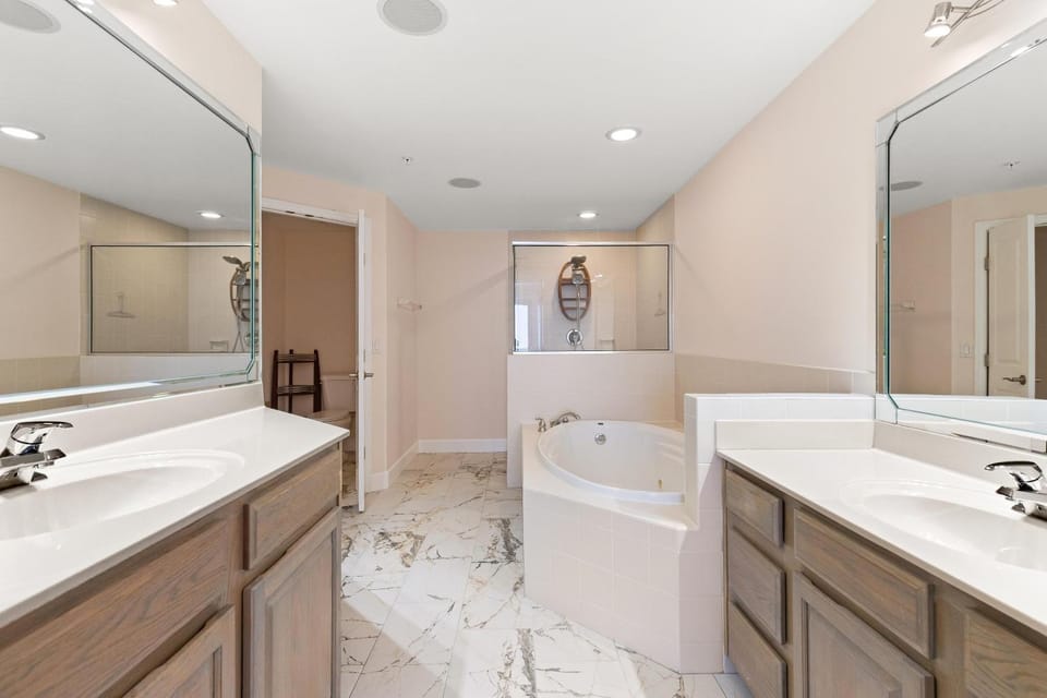 Shower, Bathroom, Bath, towels
