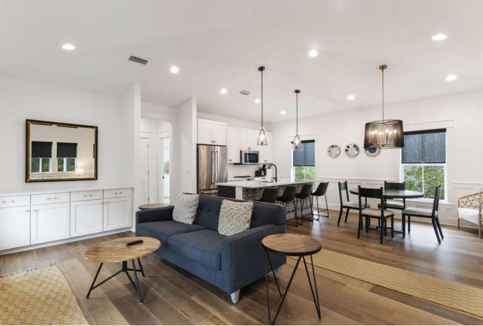 30A Caspian Blue Carriage House in Seacrest