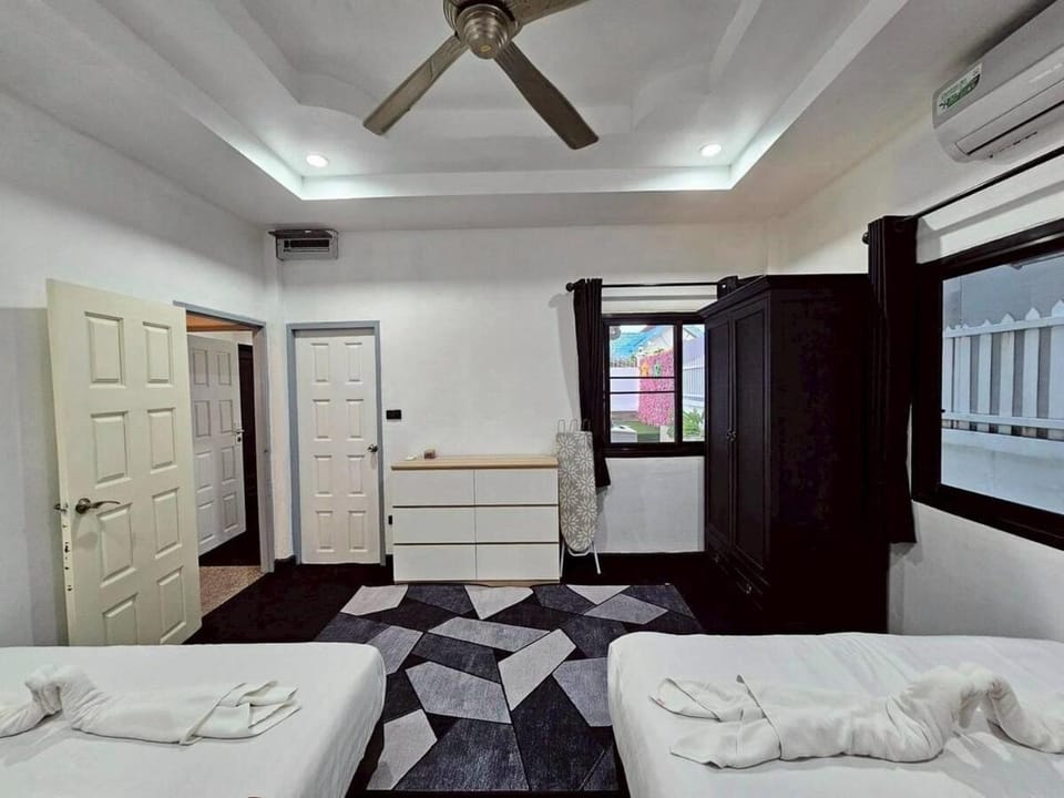 4 Bedroom Villa 2Km From Walking Street Villa in Pattaya City