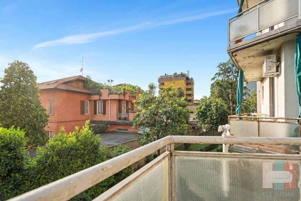 SALIS Comfort in a green setting, well connected to the center Apartment in Milan