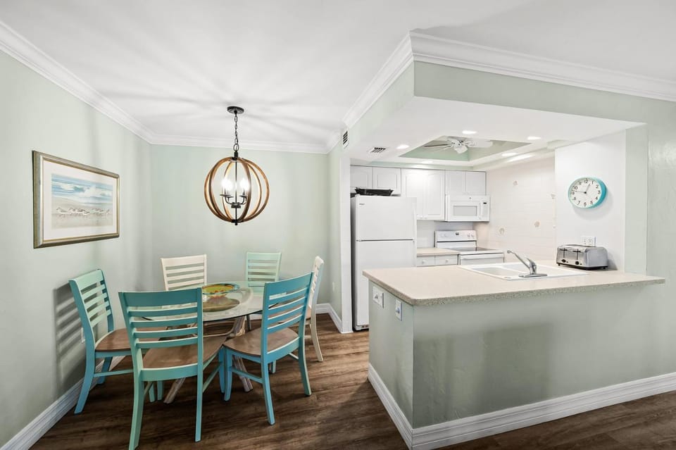 #1022 Sanibel Moorings Gulf View House in Sanibel Island