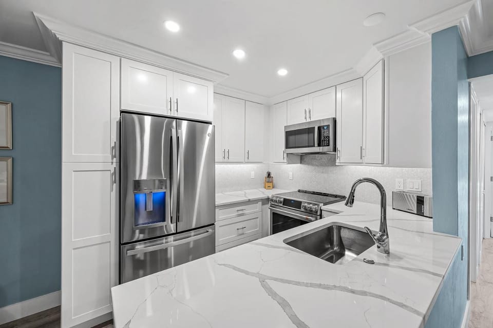 #1141 Sanibel Moorings Gulf View House in Sanibel Island