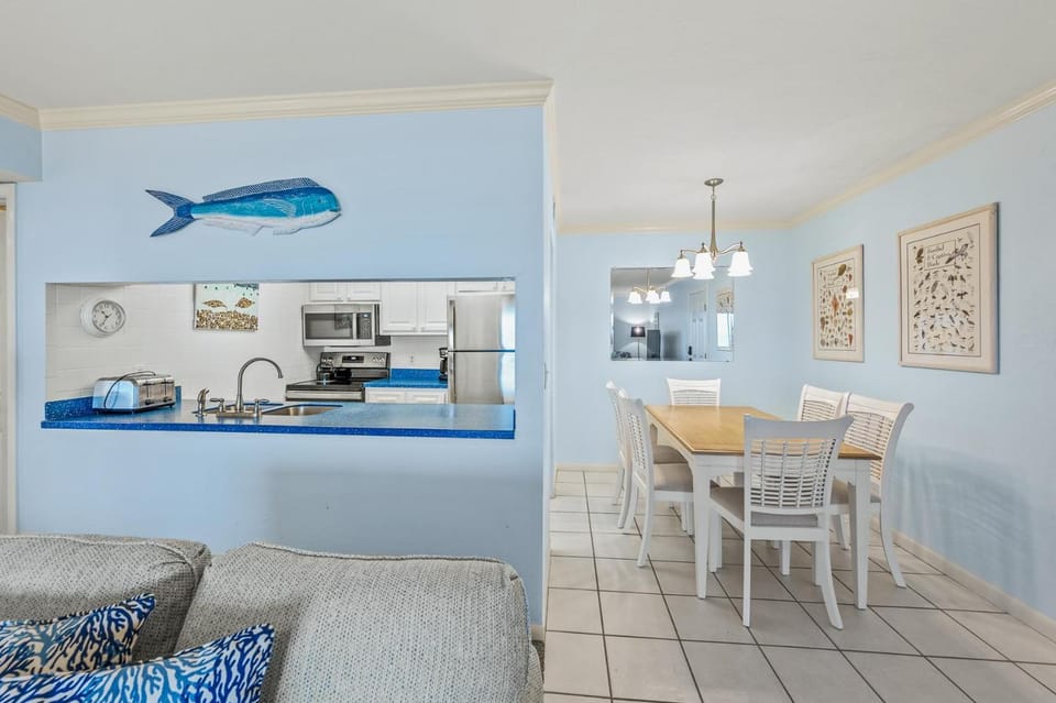 #1112 Sanibel Moorings Gulf Front House in Sanibel Island