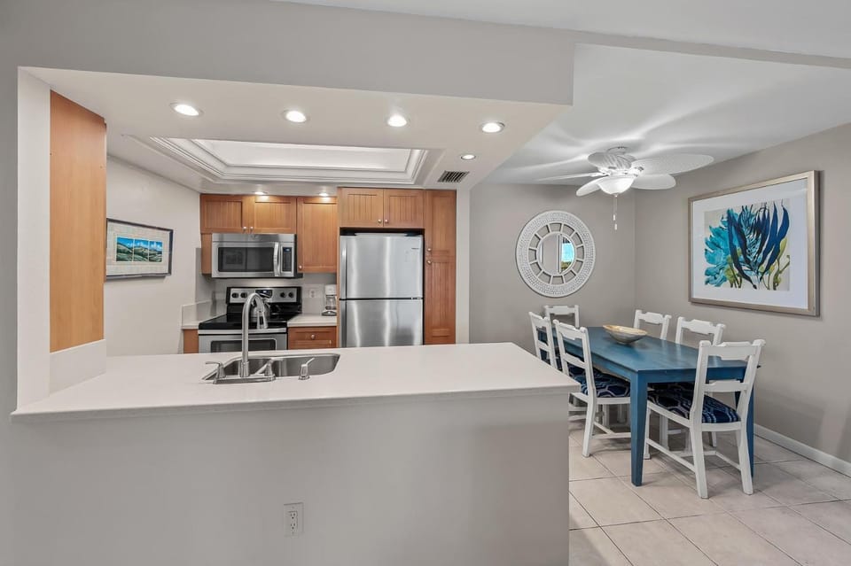 #122 Sanibel Moorings Gulf Front House in Sanibel Island