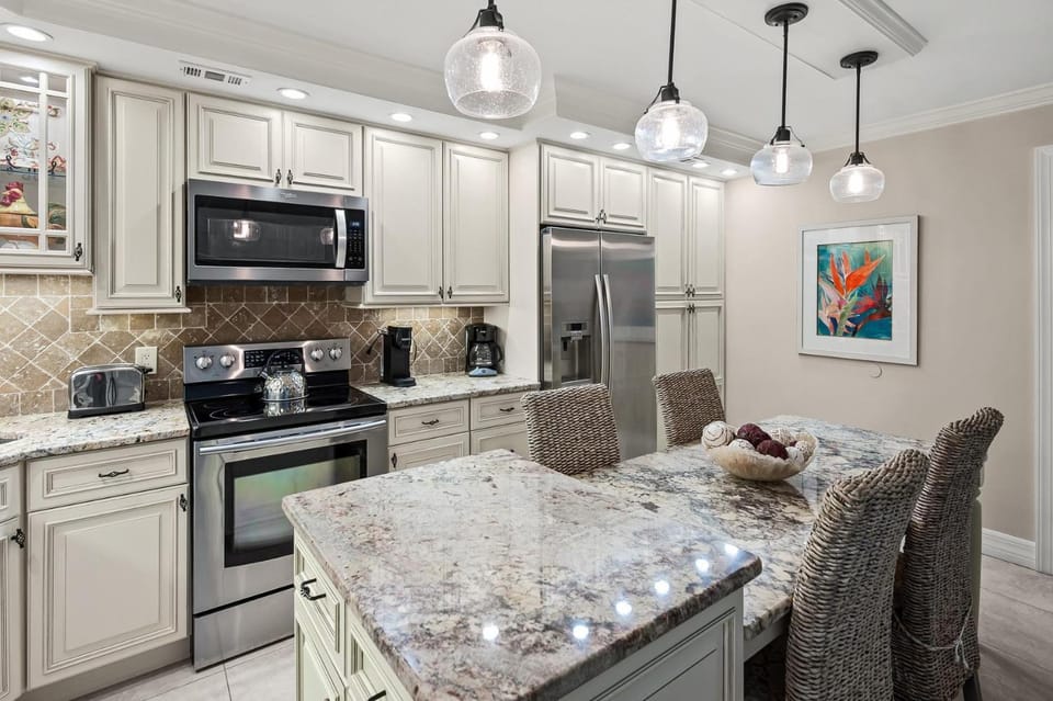 #1332 Sanibel Moorings Dock View House in Sanibel Island