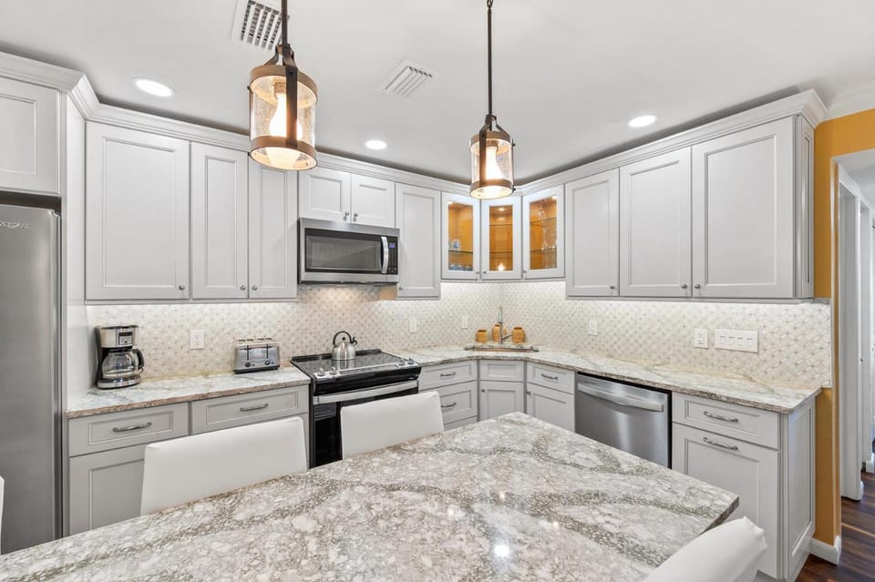 #1142 Sanibel Moorings Gulf View House in Sanibel Island