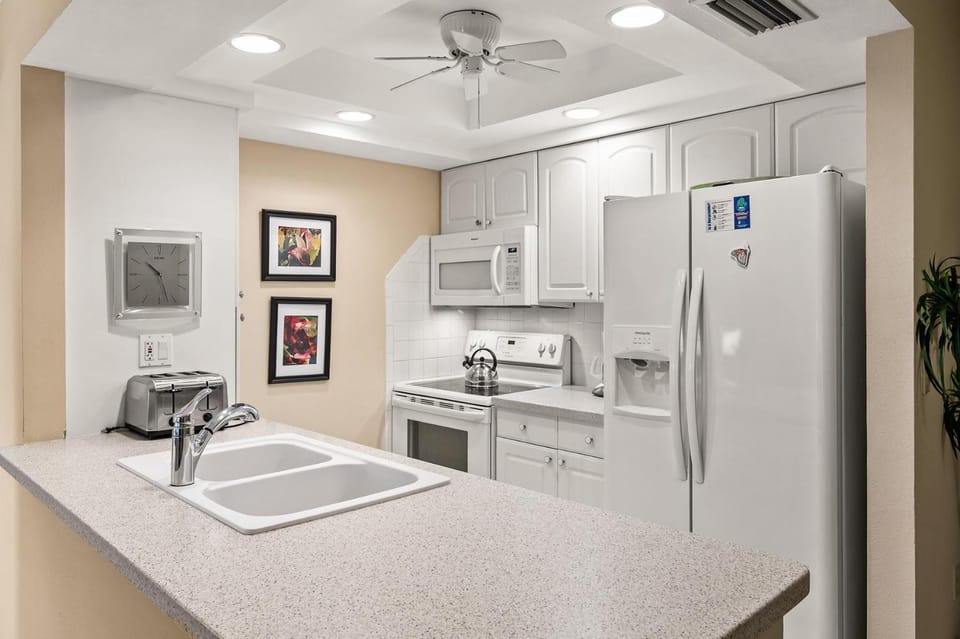 #1432 Sanibel Moorings Dock View House in Sanibel Island
