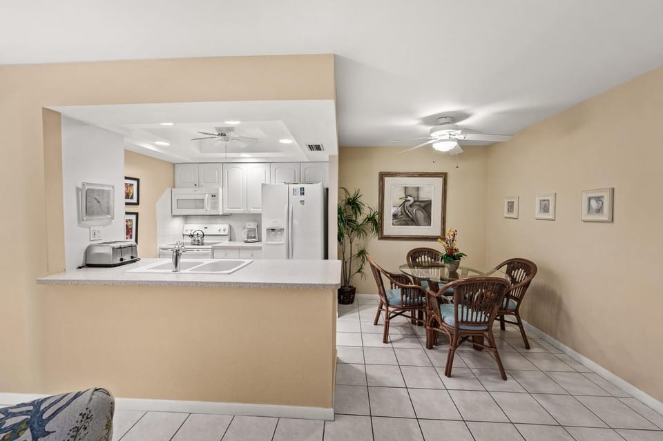 #1432 Sanibel Moorings Dock View House in Sanibel Island