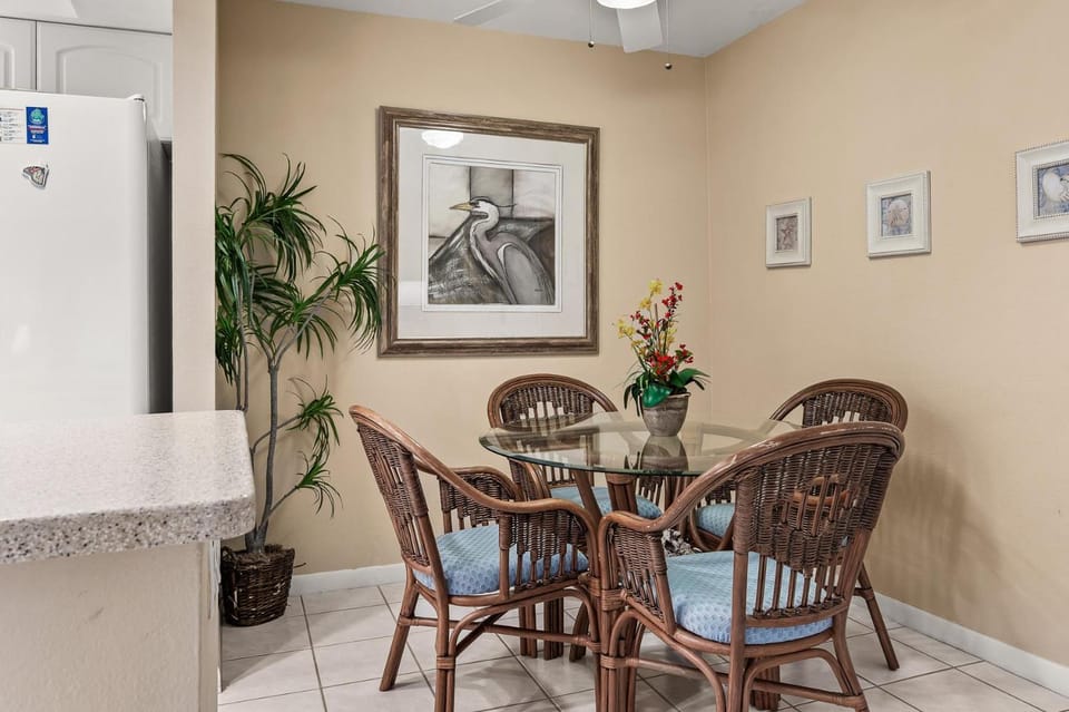 #1432 Sanibel Moorings Dock View House in Sanibel Island