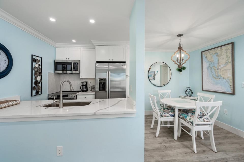 #1441 Sanibel Moorings Dock View House in Sanibel Island