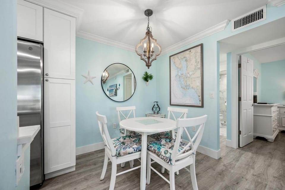 #1441 Sanibel Moorings Dock View House in Sanibel Island
