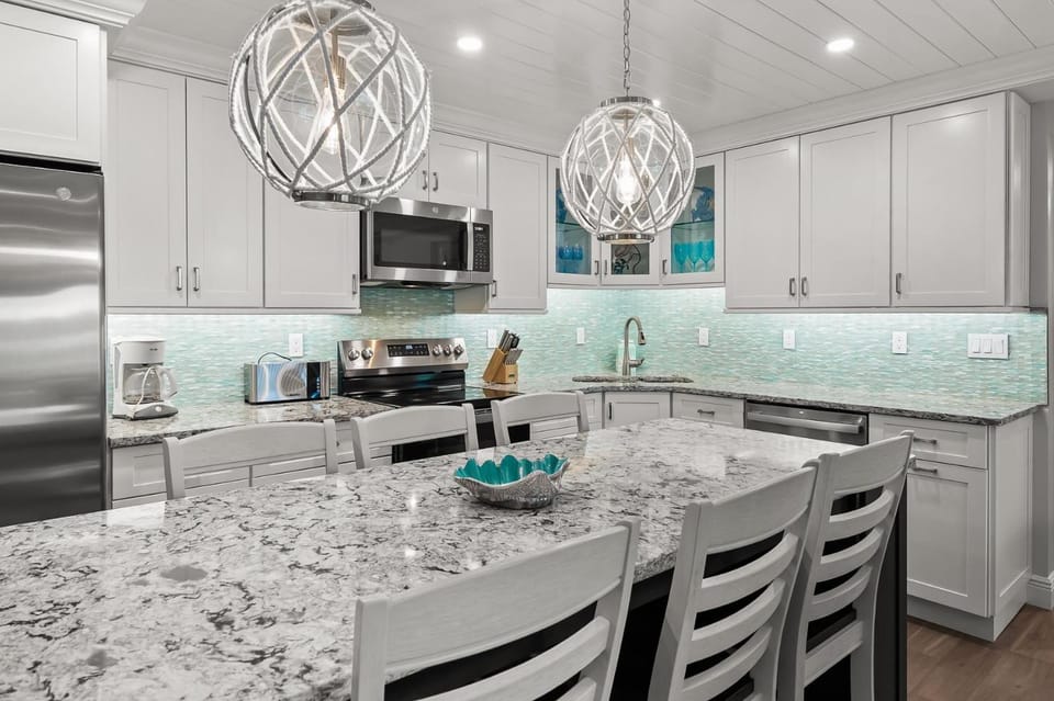 #1641 Sanibel Moorings Dock View House in Sanibel Island