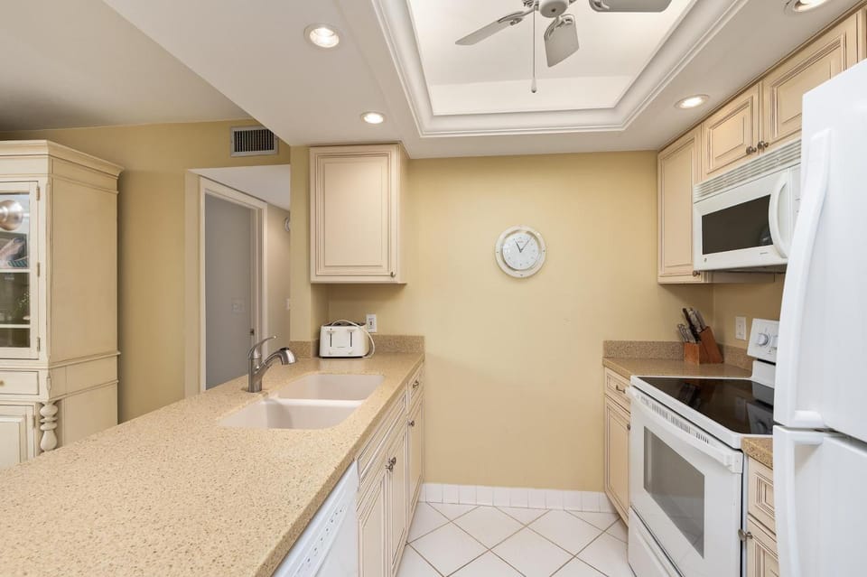#412 Sanibel Moorings Gulf View House in Sanibel Island