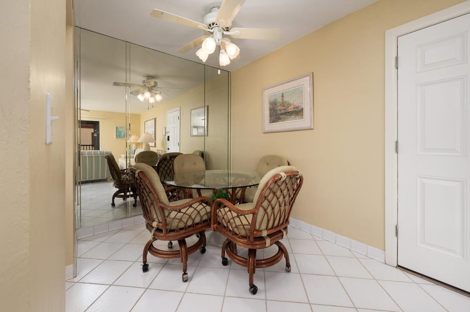 #412 Sanibel Moorings Gulf View House in Sanibel Island
