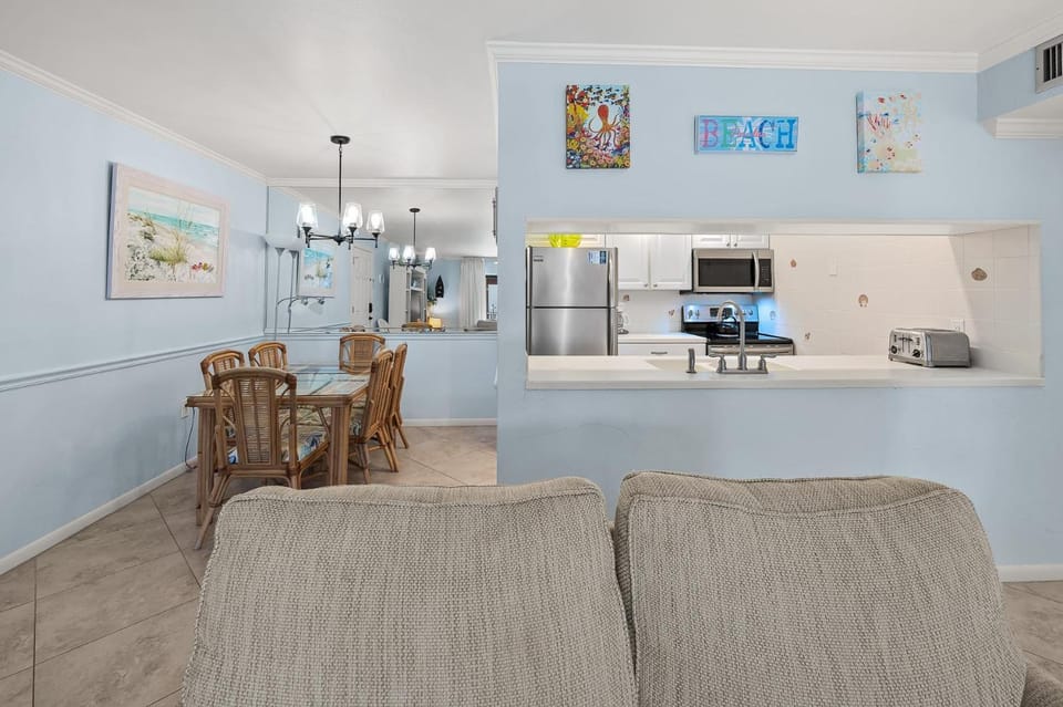 #422 Sanibel Moorings Courtyard View House in Sanibel Island