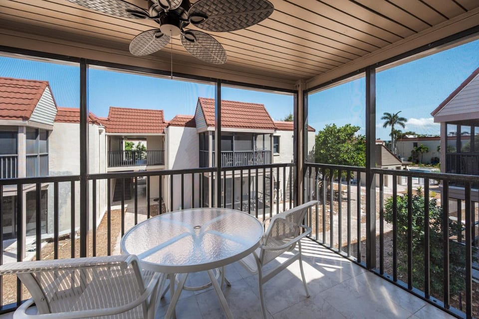 #542 Sanibel Moorings Gulf View House in Sanibel Island