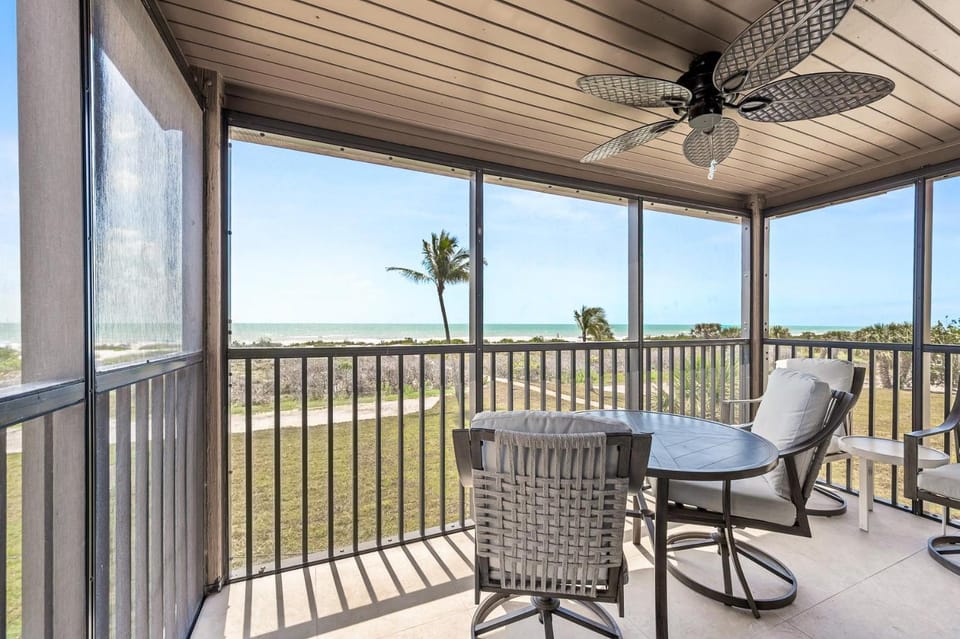 #512 Sanibel Moorings Gulf Front House in Sanibel Island
