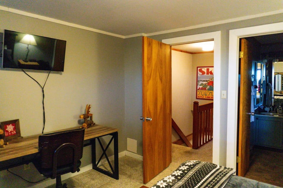TV and multimedia, Seating area